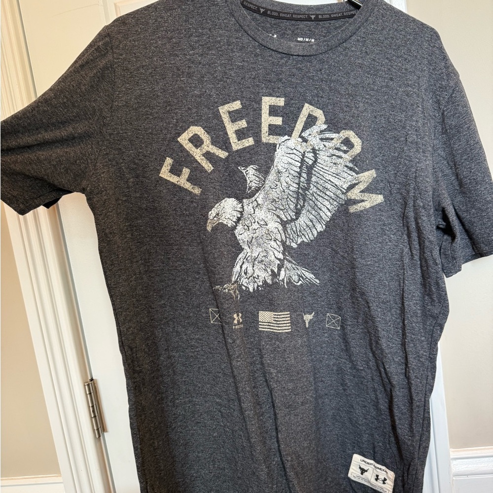 Under Armour Gray Short Sleeve Tee with Graphic Design